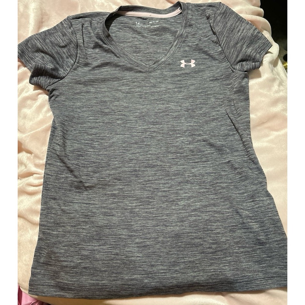 Under Armour HeatGear Women's Loose Fit Gray V Neck Active Tee, Small